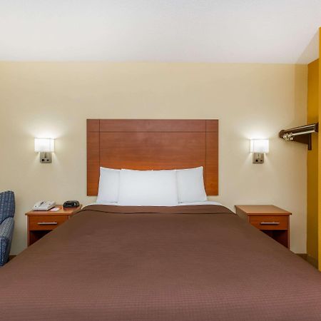 Howard Johnson By Wyndham Spartanburg Expo Center Экстерьер фото