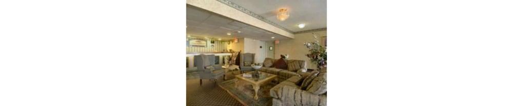 Howard Johnson By Wyndham Spartanburg Expo Center Экстерьер фото