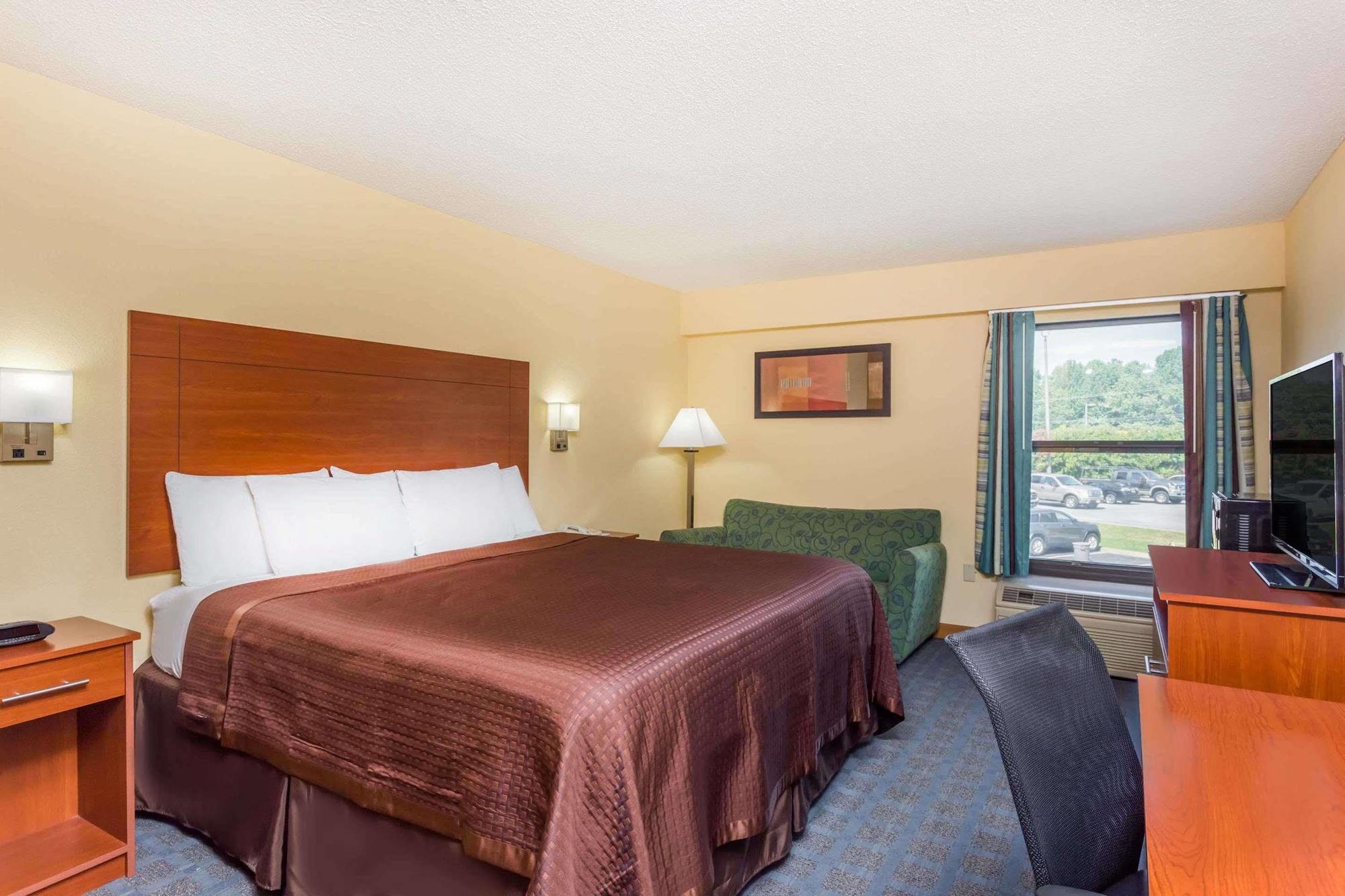 Howard Johnson By Wyndham Spartanburg Expo Center Экстерьер фото